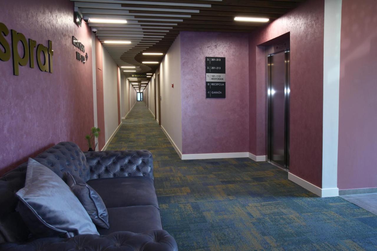 Hotel Etna Gracanica  Eksteriør bilde