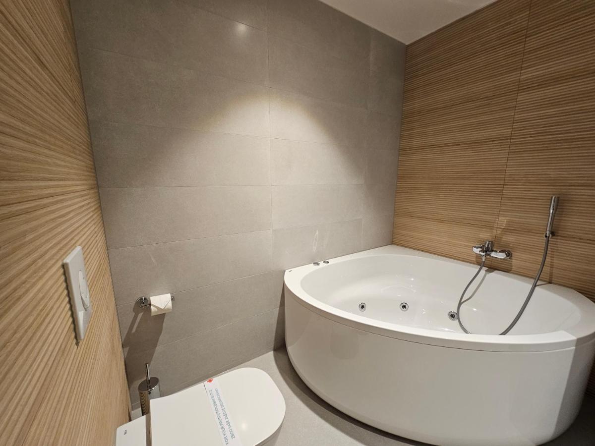 Hotel Etna Gracanica  Eksteriør bilde