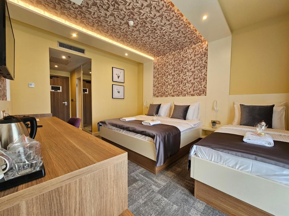 Hotel Etna Gracanica  Eksteriør bilde