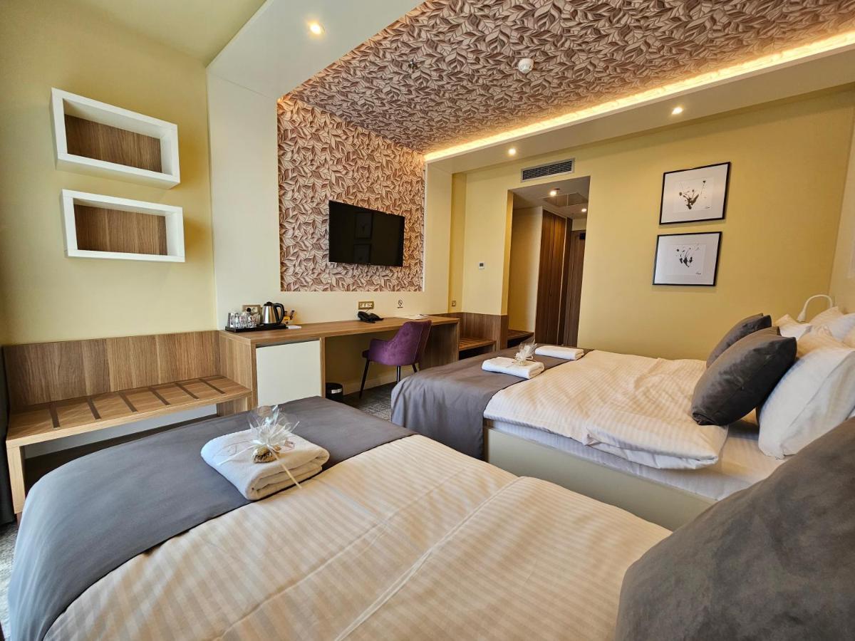 Hotel Etna Gracanica  Eksteriør bilde