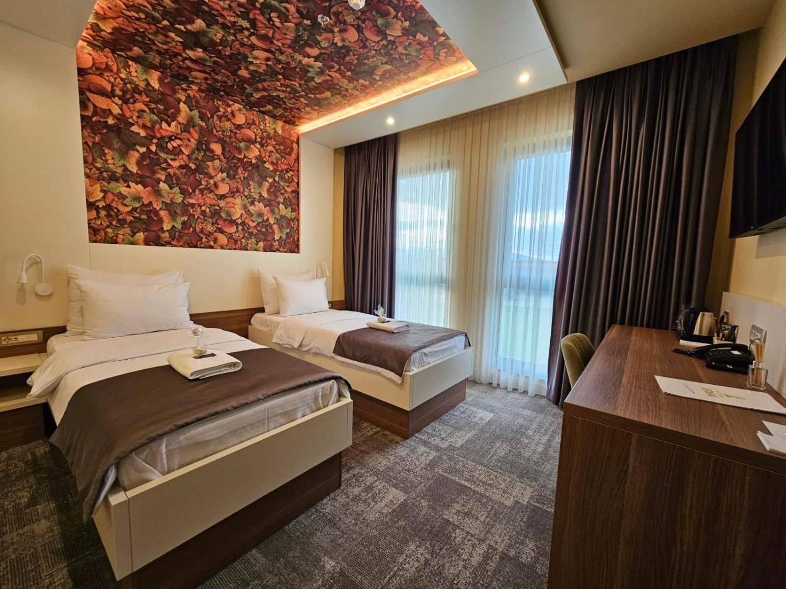 Hotel Etna Gracanica  Eksteriør bilde
